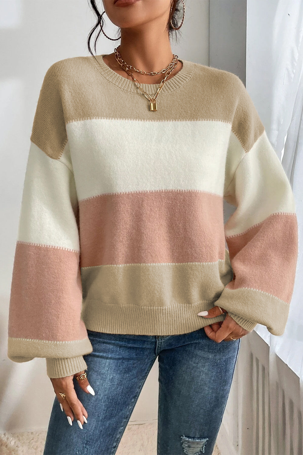 Дамски color block пуловер в бежово, бяло и розово