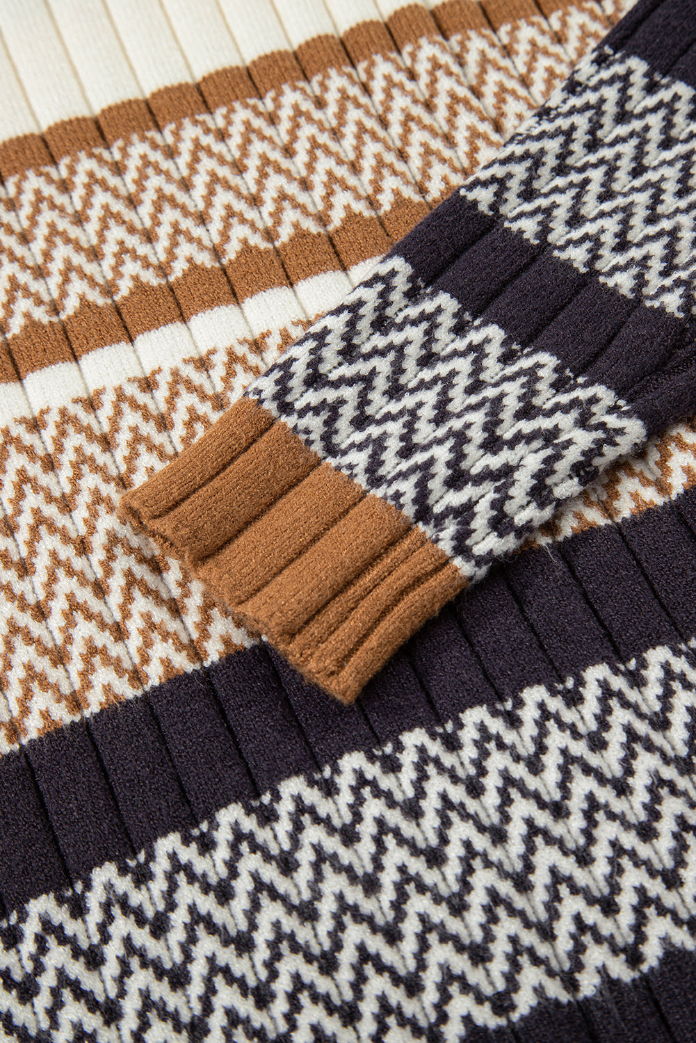 Пуловер на райе