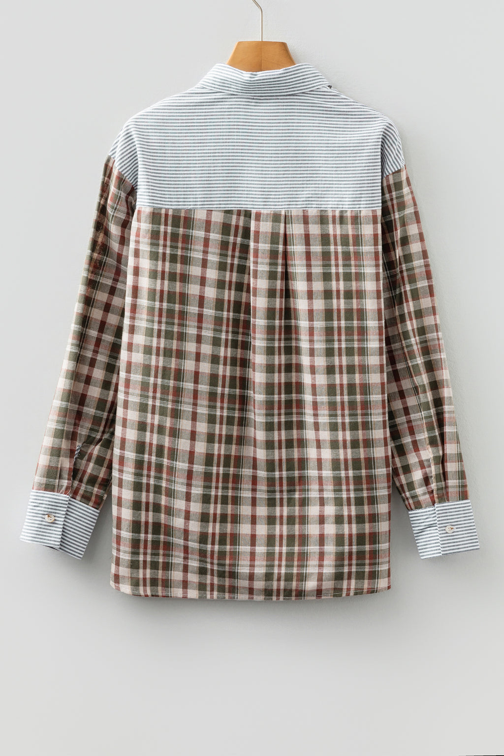 гръб на риза каре с горна част на райе