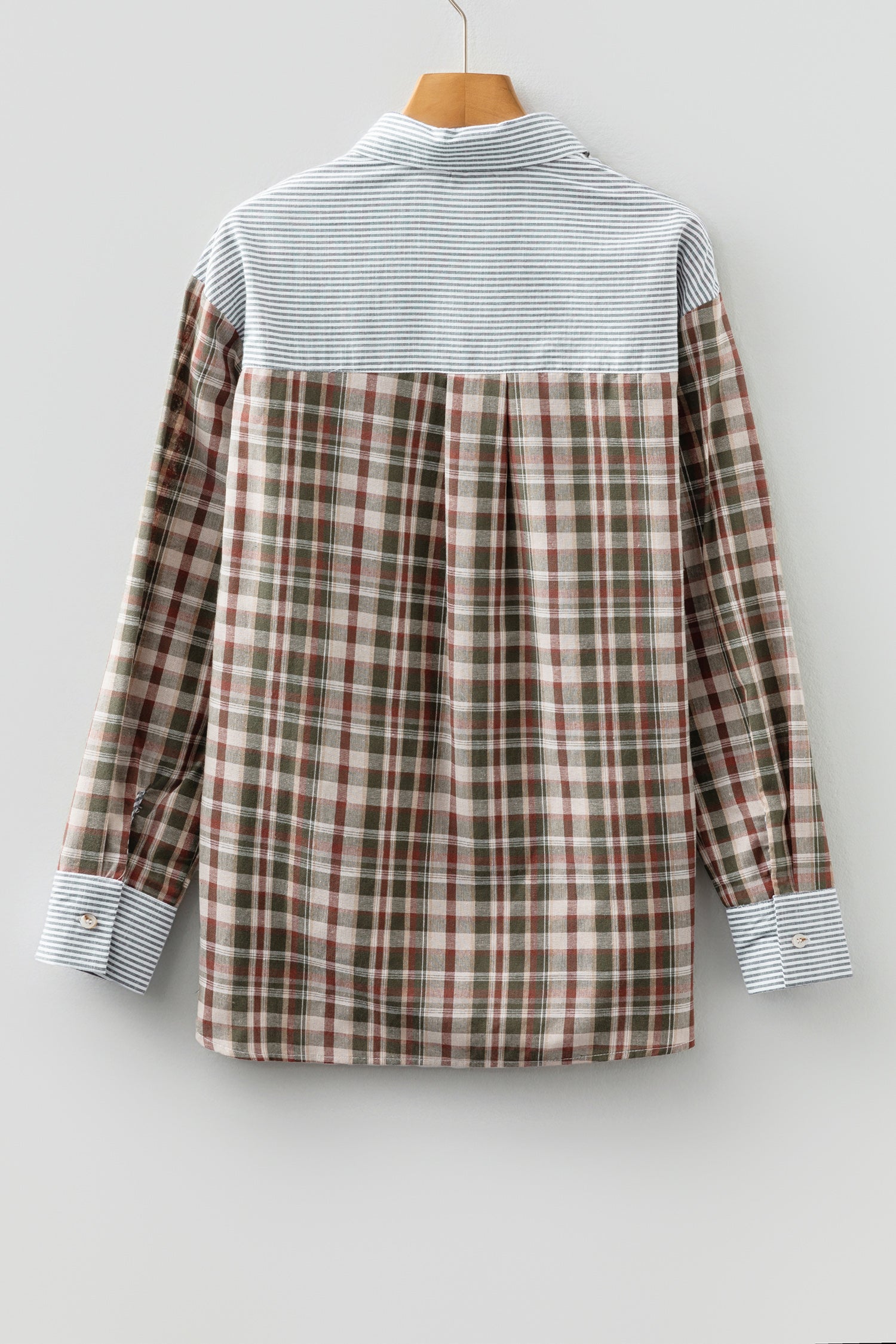 гръб на риза каре с горна част на райе