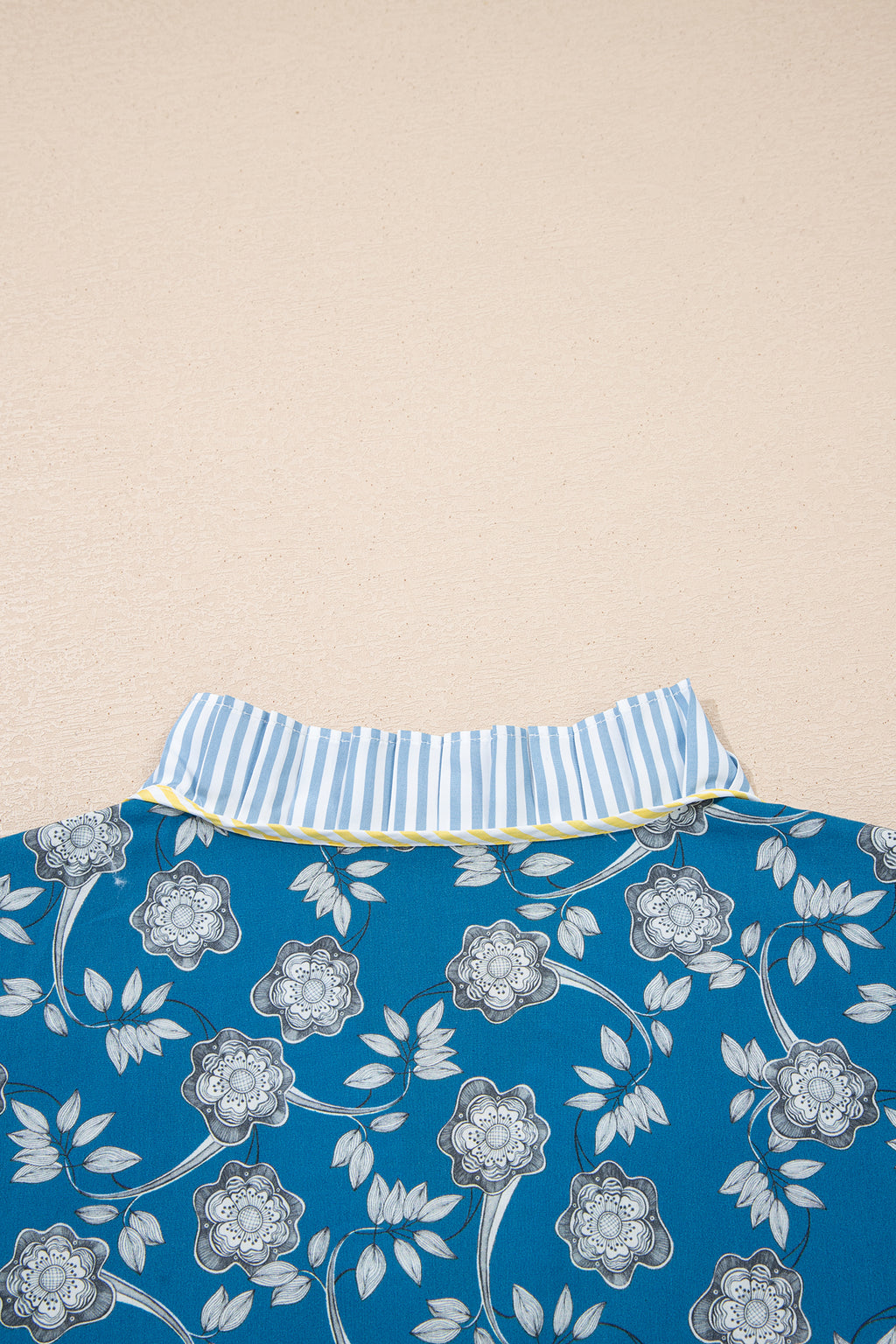 Памучна рокля с принт на цветя