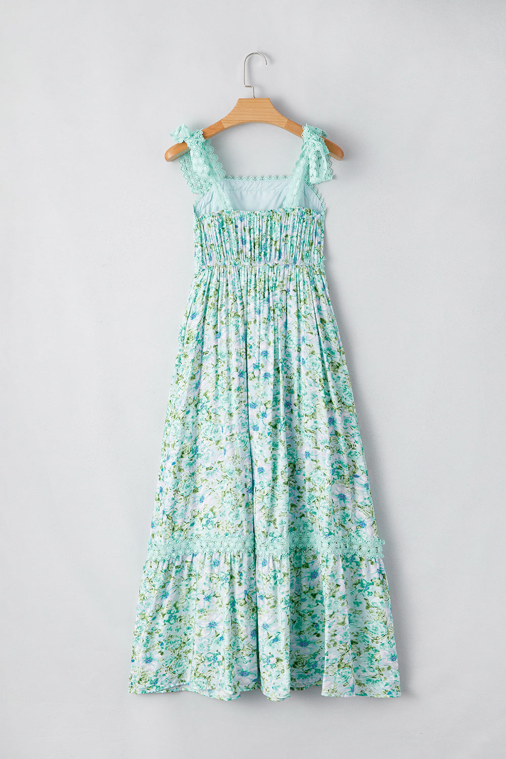Long dress with floral print 
