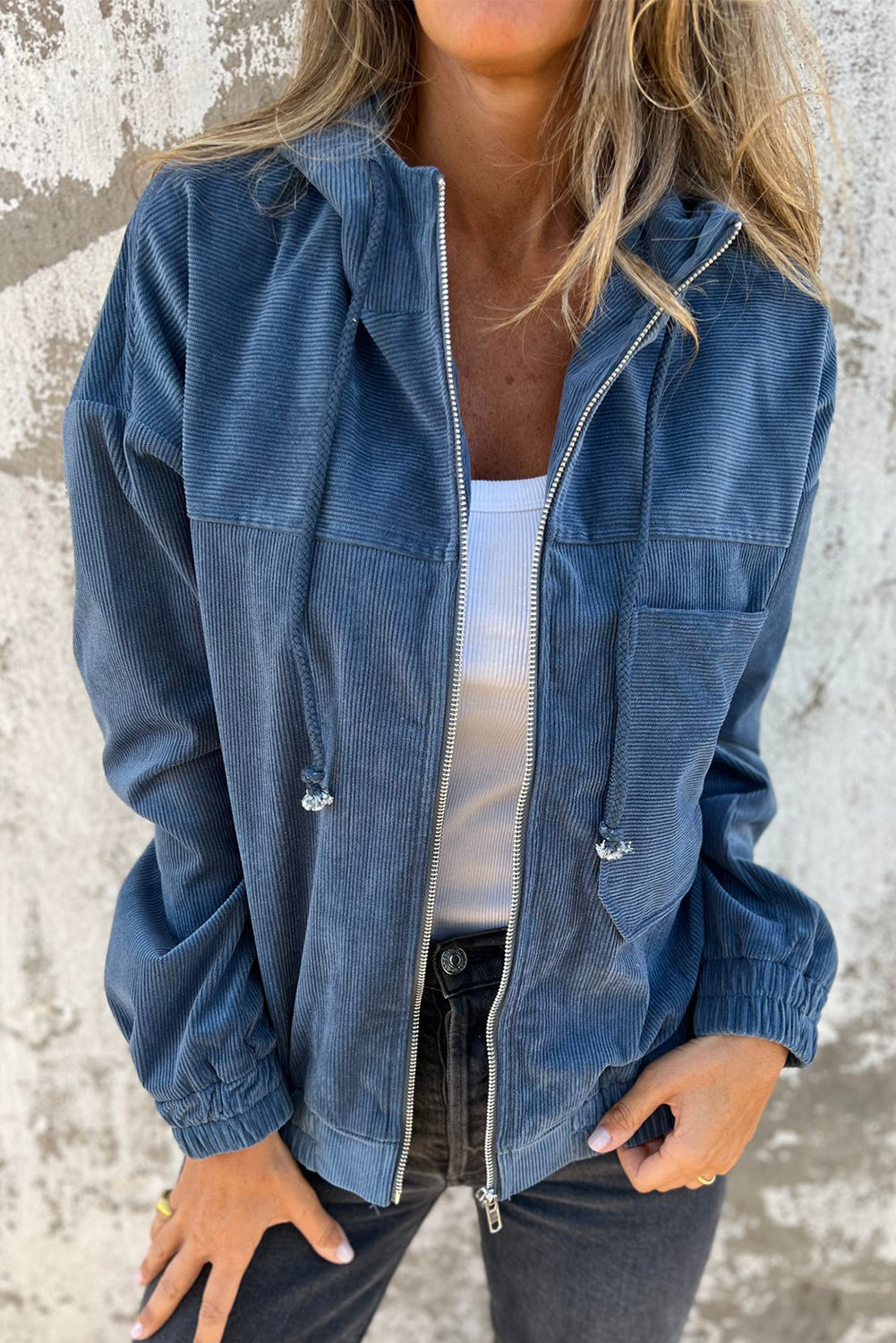 дамско синьо кадифено яке с цип ежедневна визия