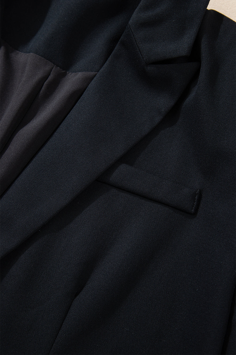 Jacket with lapel