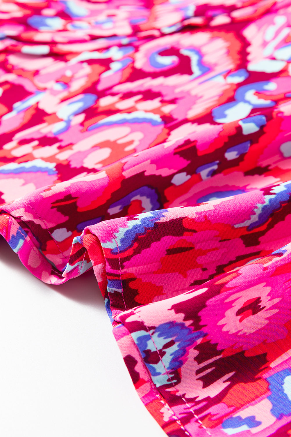 Loose tunic-type blouse 