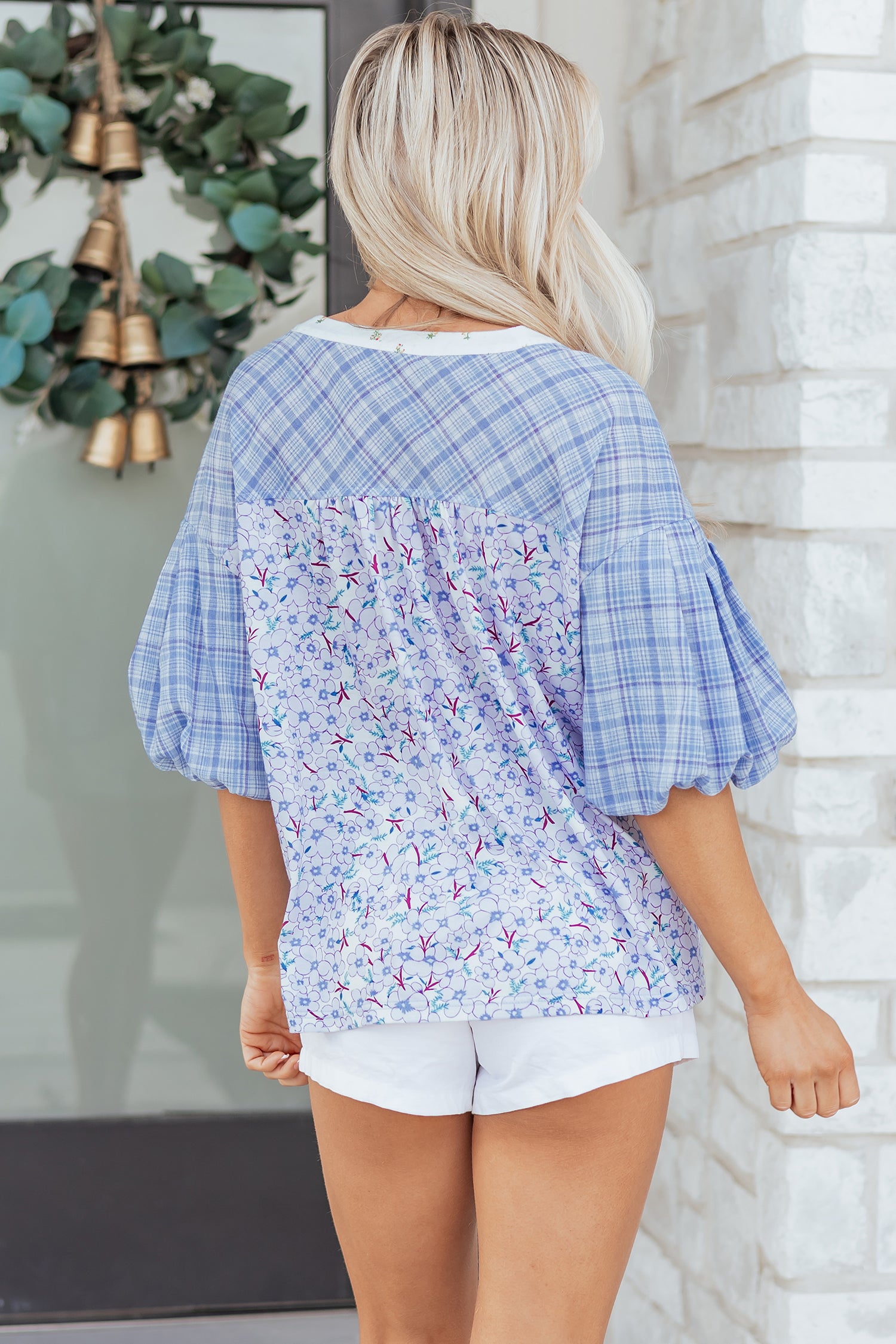 Светлосиня блуза с patchwork дизайн