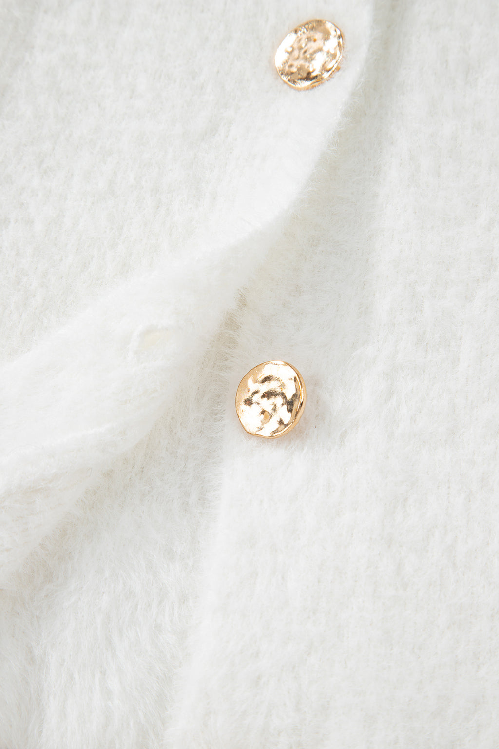 Дълга пухкава жилетка