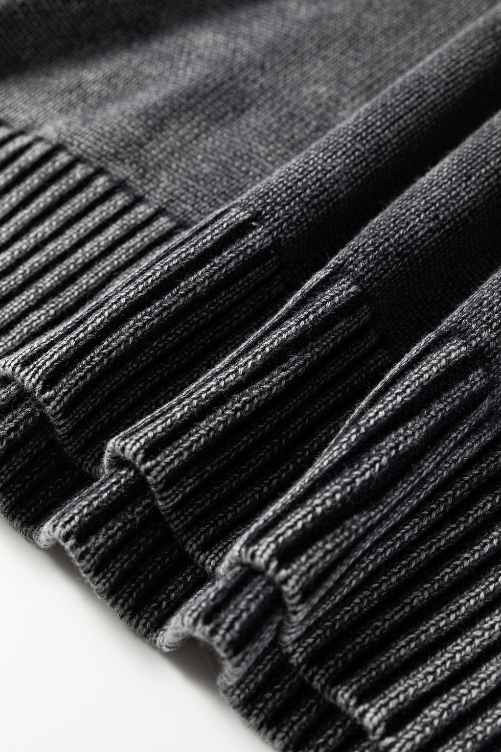 Памучен пуловер
