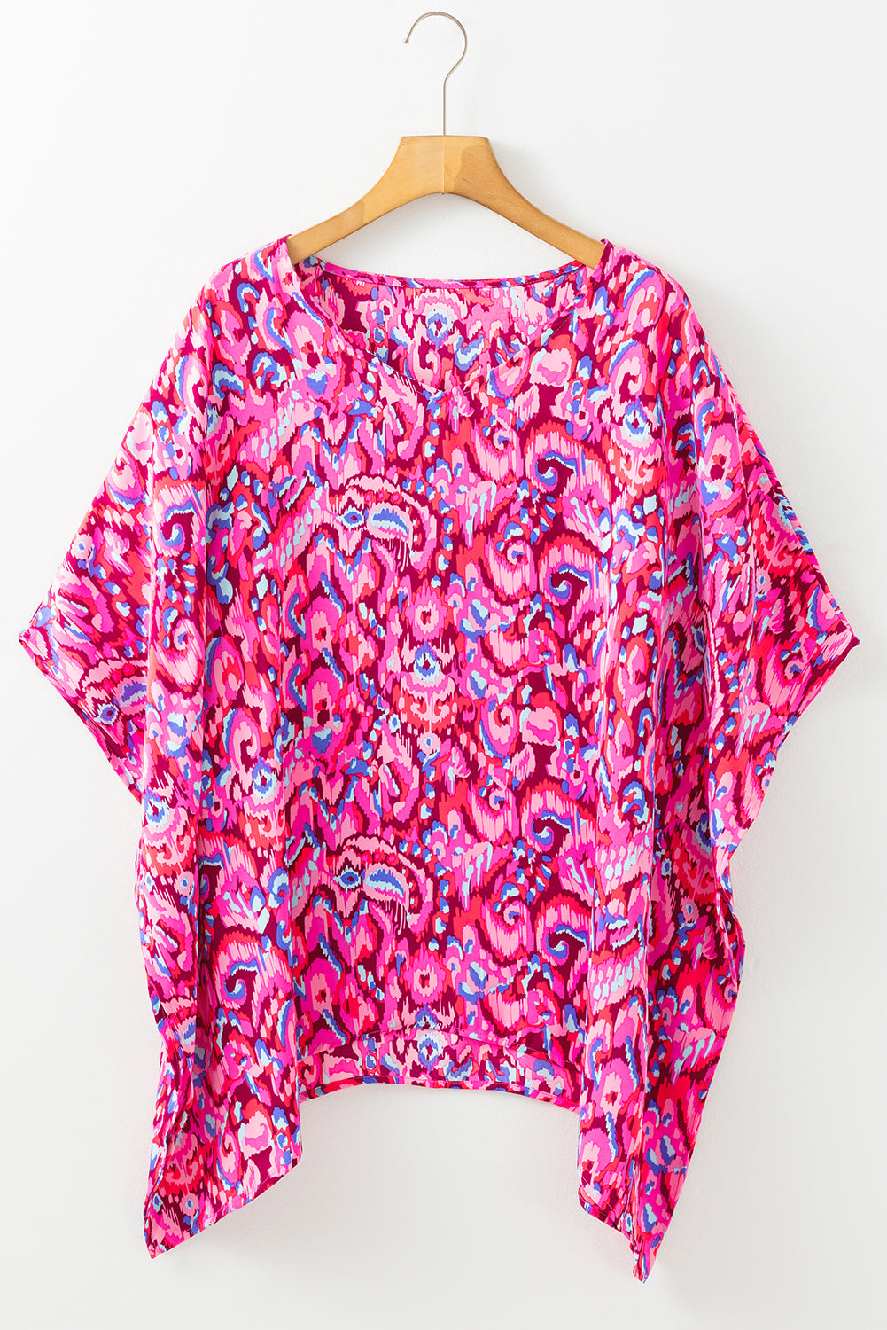 Loose tunic-type blouse 