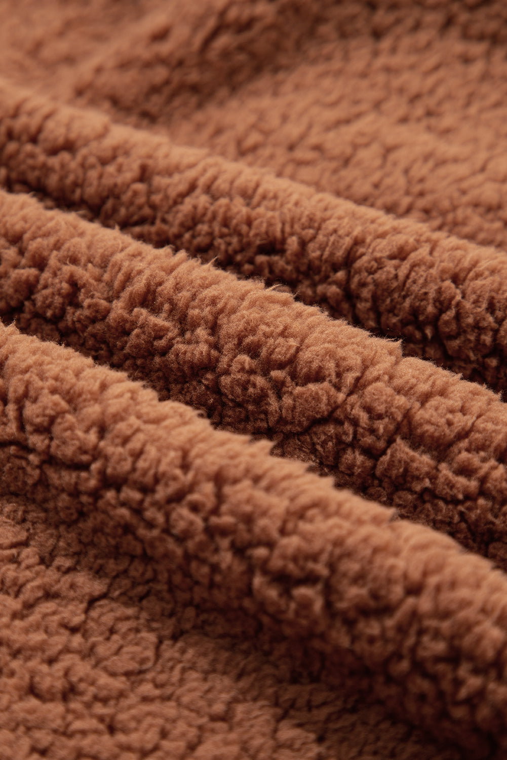 Пухкаво яке с качулка