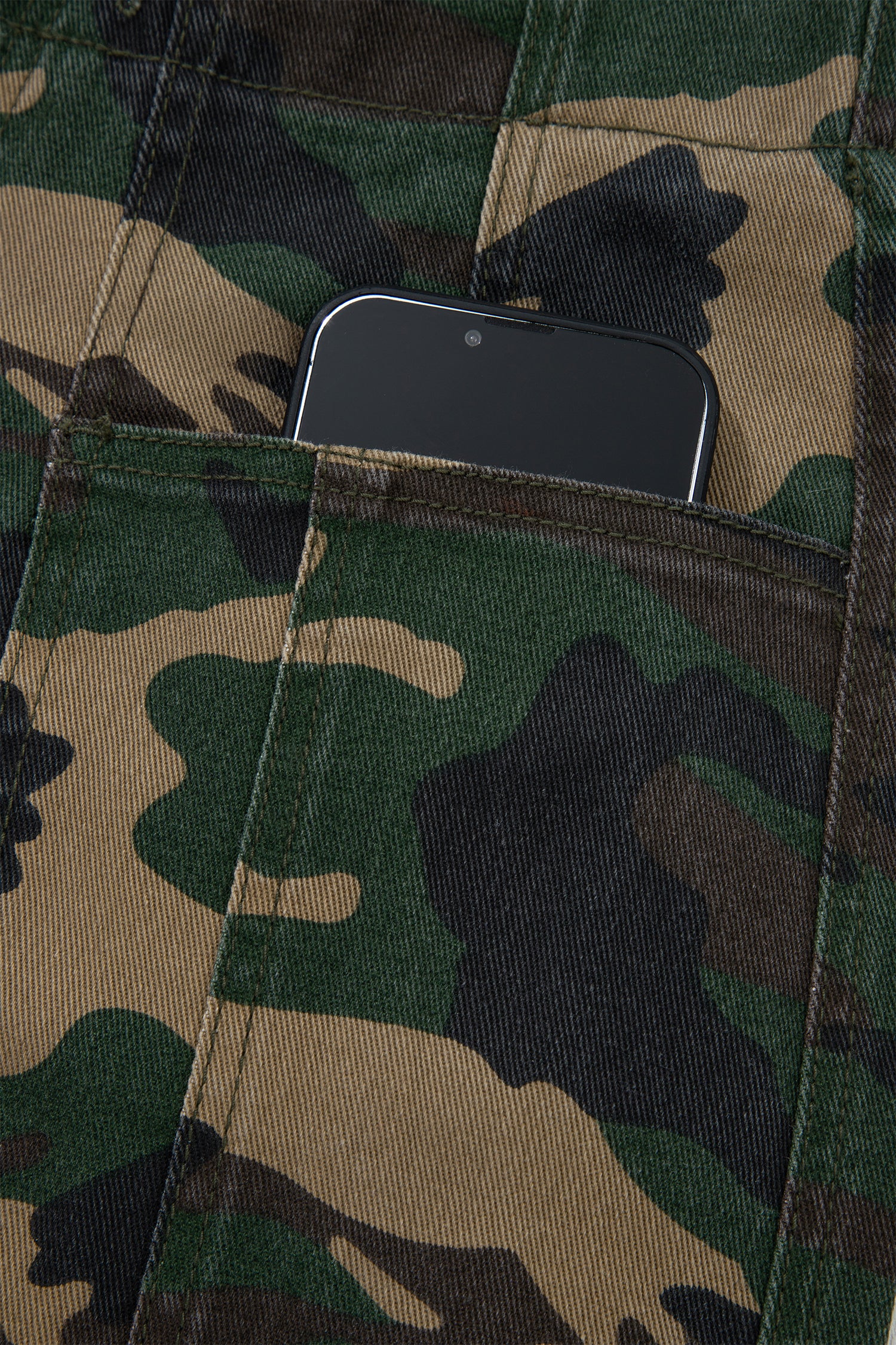 Camouflage print jeans 