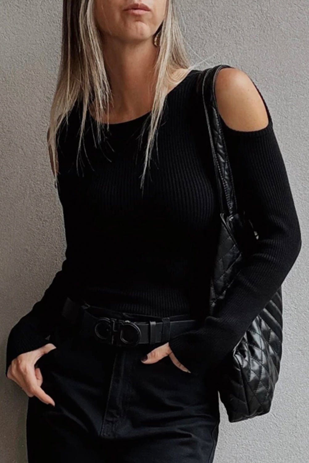 Stretchy off-shoulder sweater 