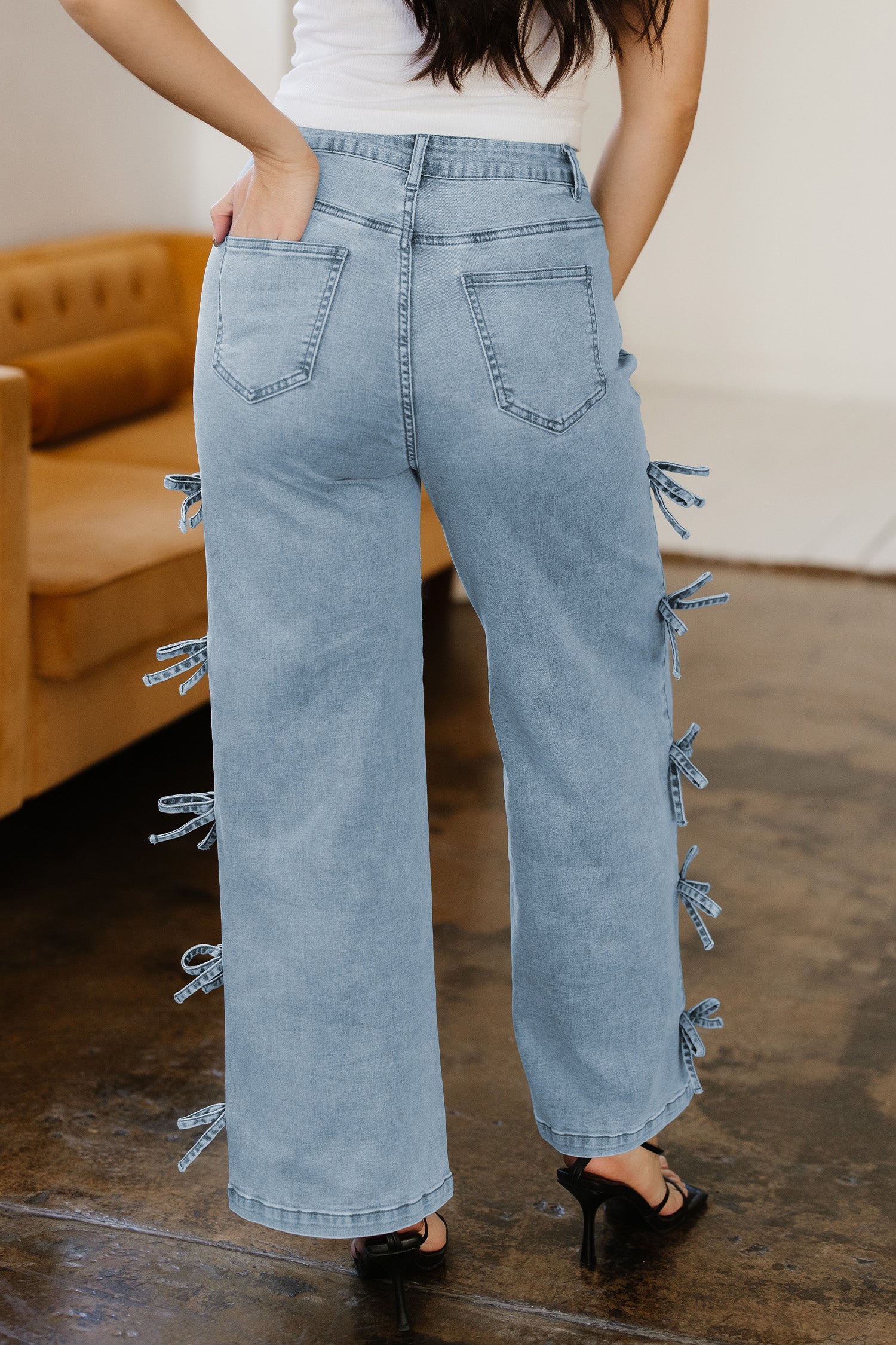 Jeans with ribbons 