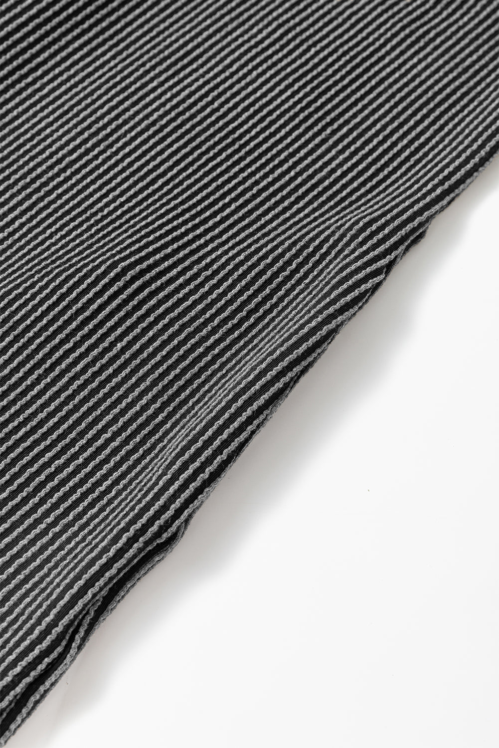 Short-sleeved dress with ruffles 