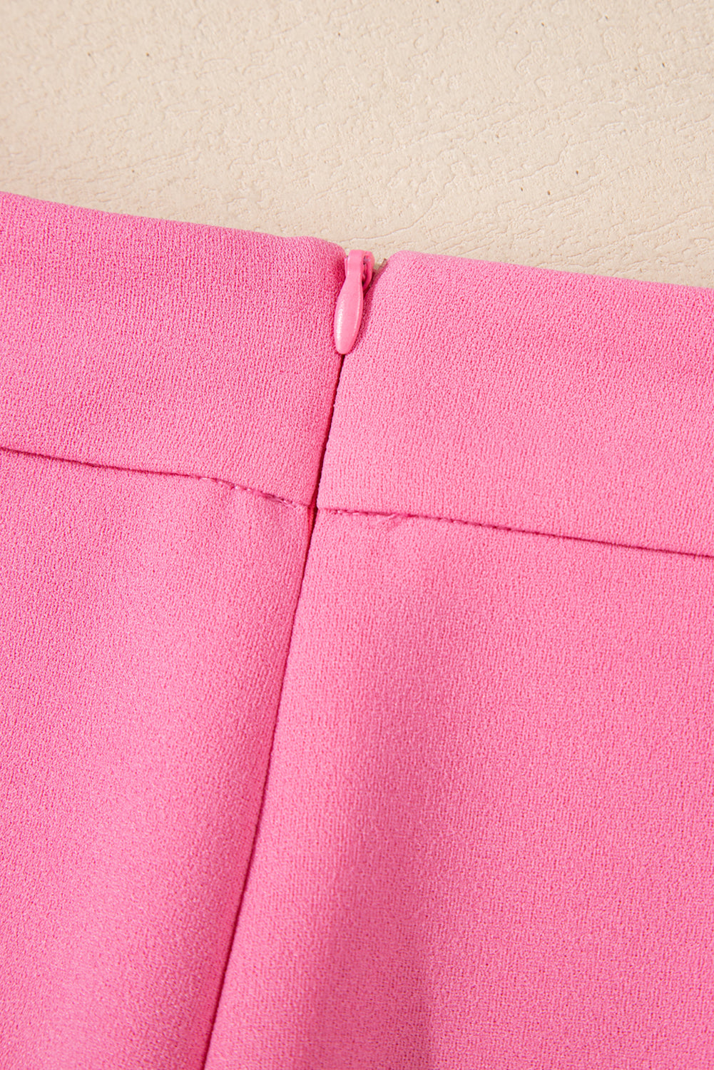 High-waisted trousers 