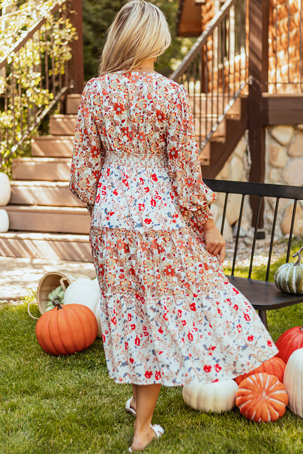 Long dress with floral print 