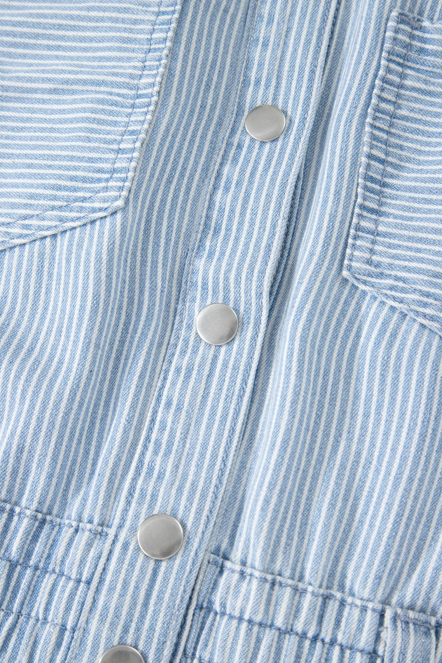 копчета на дънкова рокля на райе