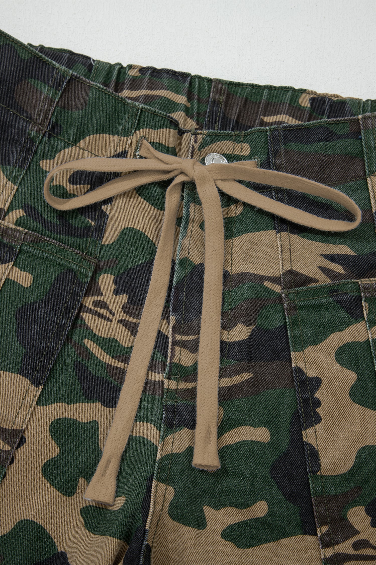 Camouflage print jeans 