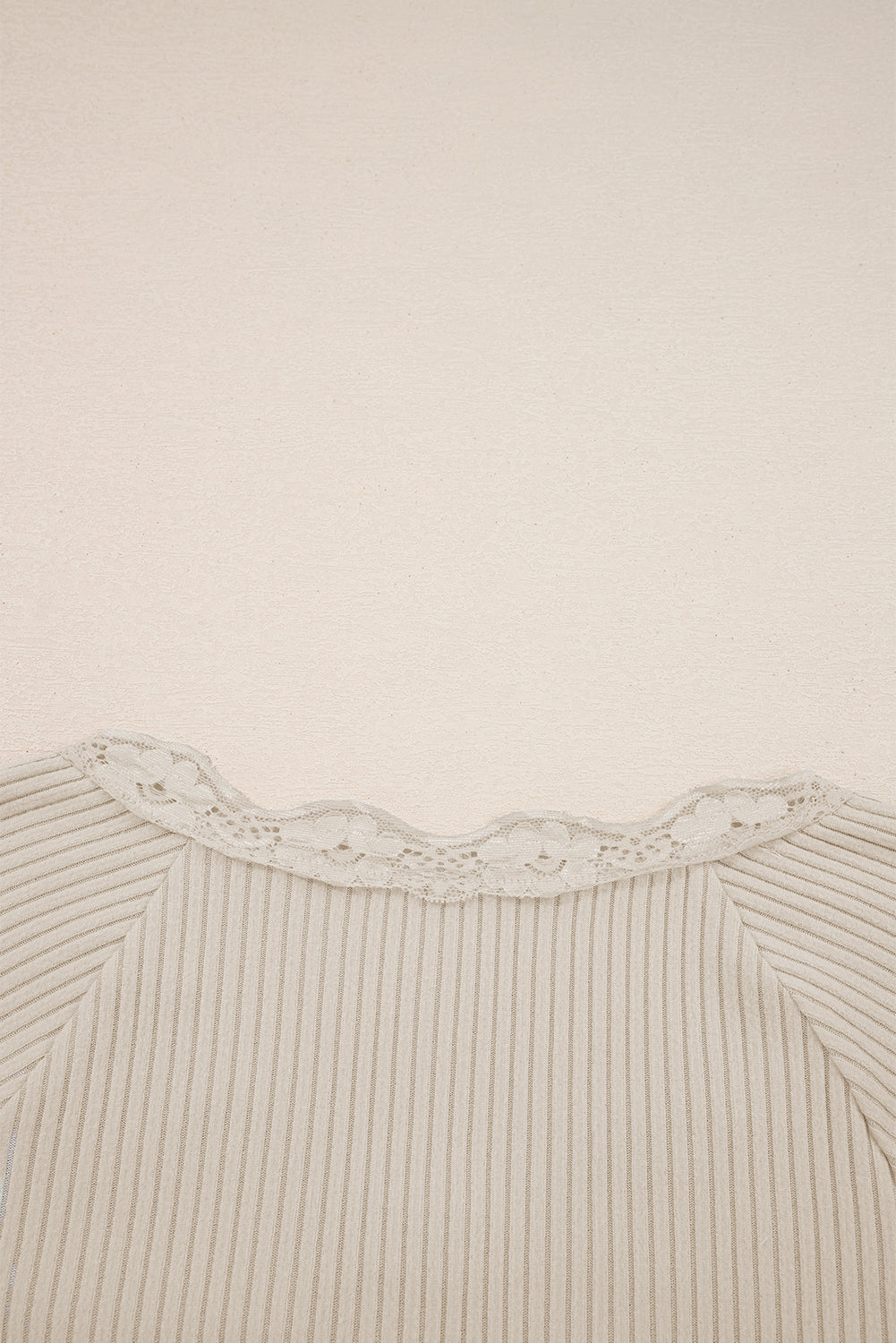Long-sleeved blouse 