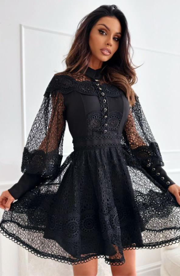 Дантелена рокля