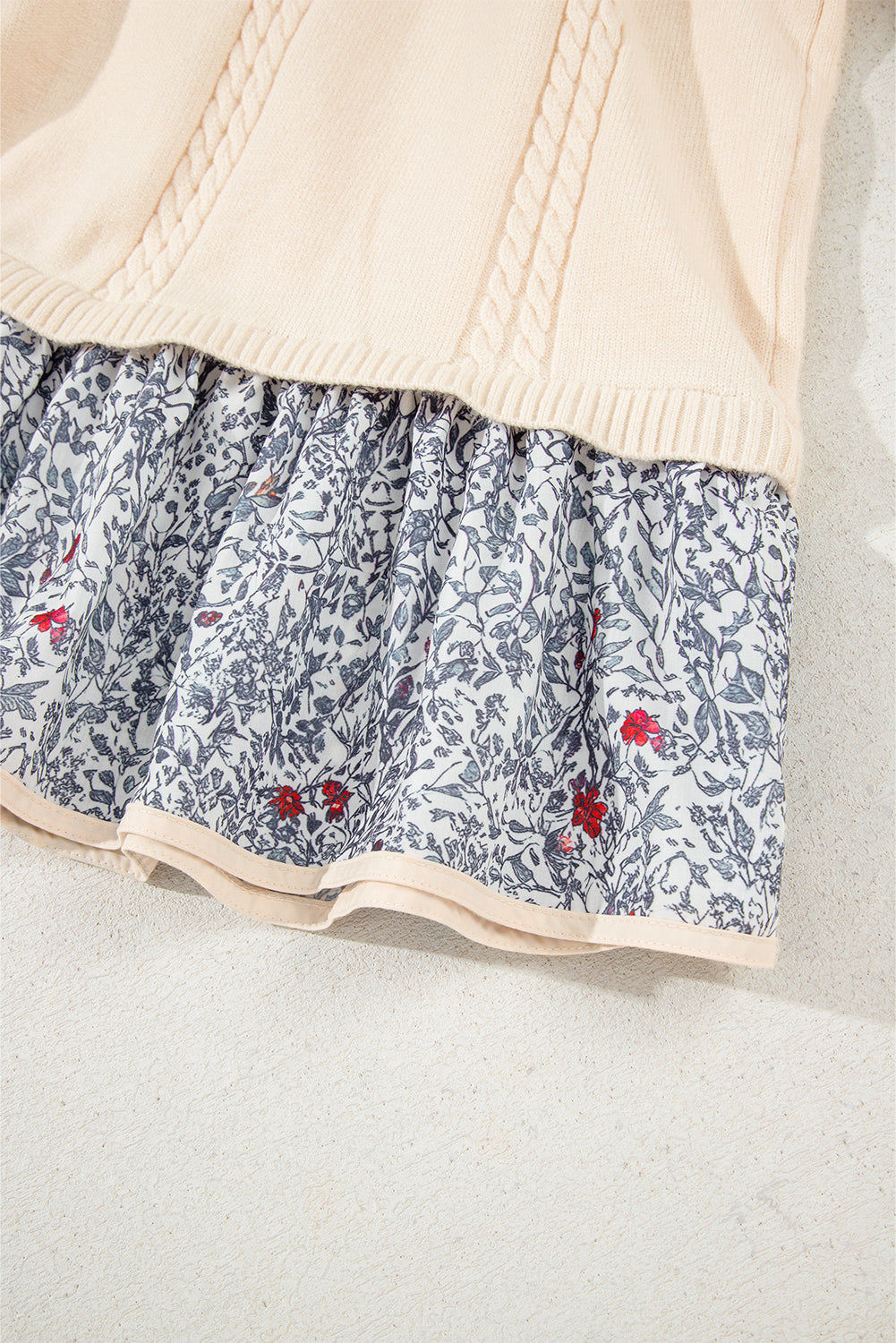 Пуловер с ефектна долна част