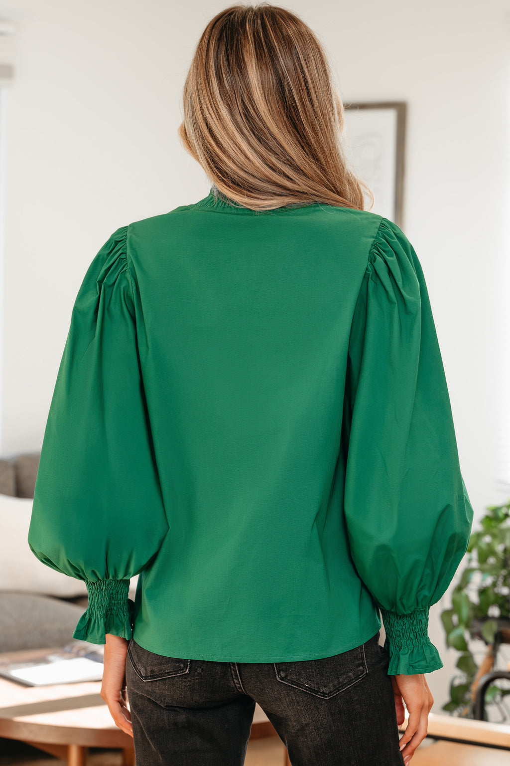 Cotton blouse with contrasting details 