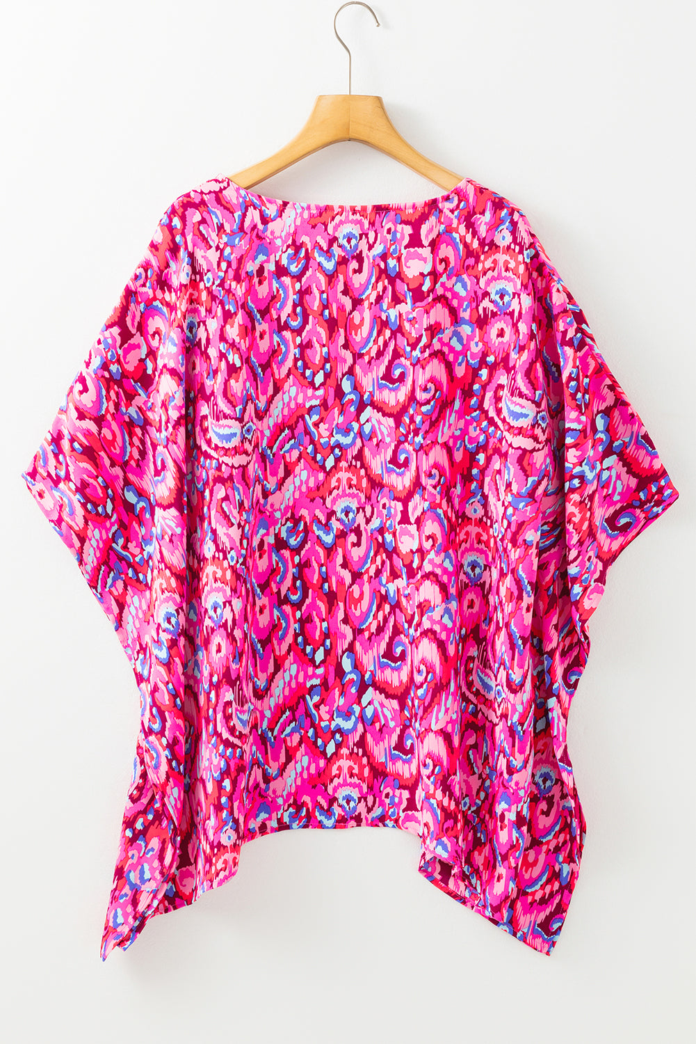 Loose tunic-type blouse 