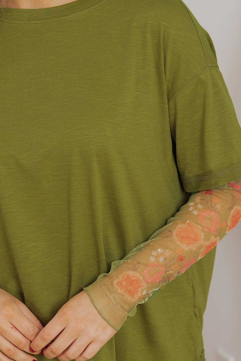 Green T-shirt with mesh sleeves 