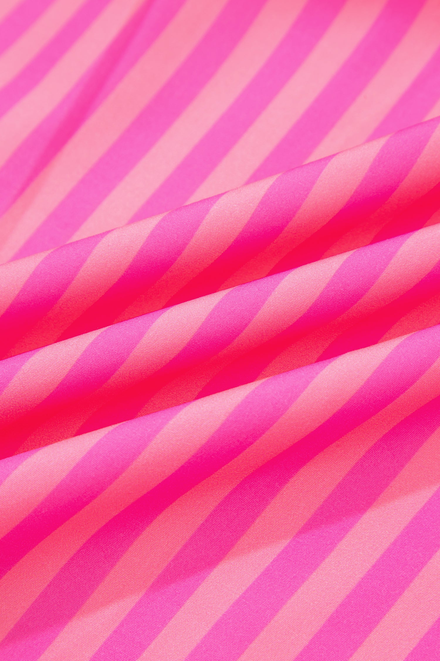 розова рокля на райе - текстура на плат