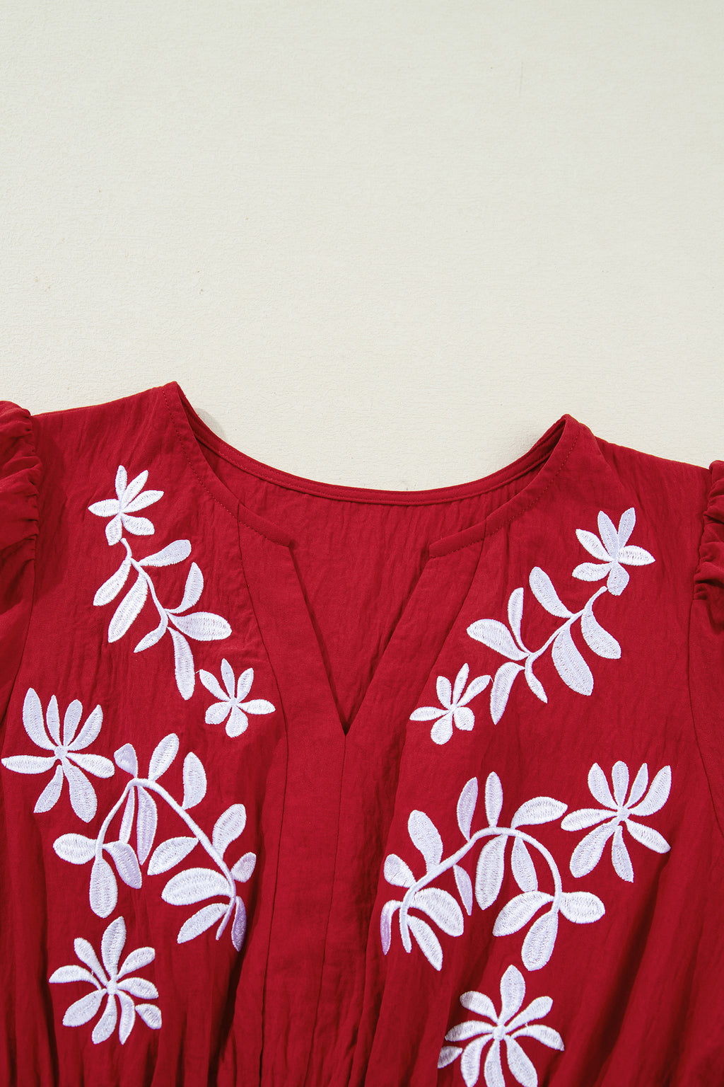 Дълга рокля с бродерия