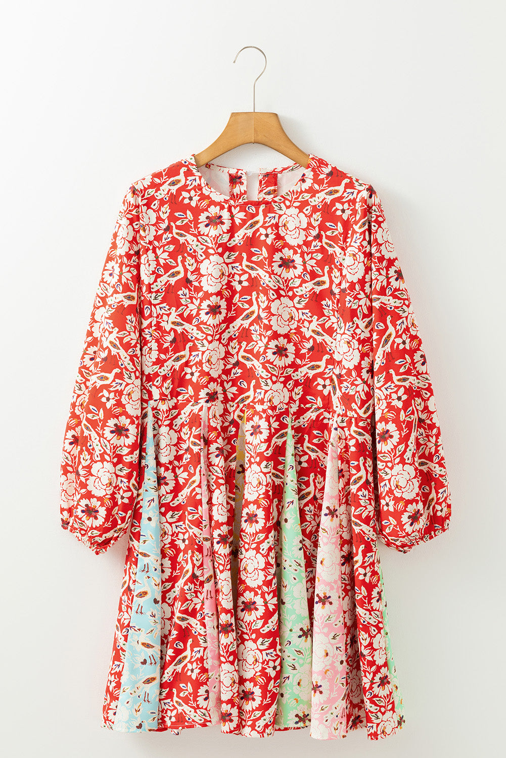 Airy dress with floral print 