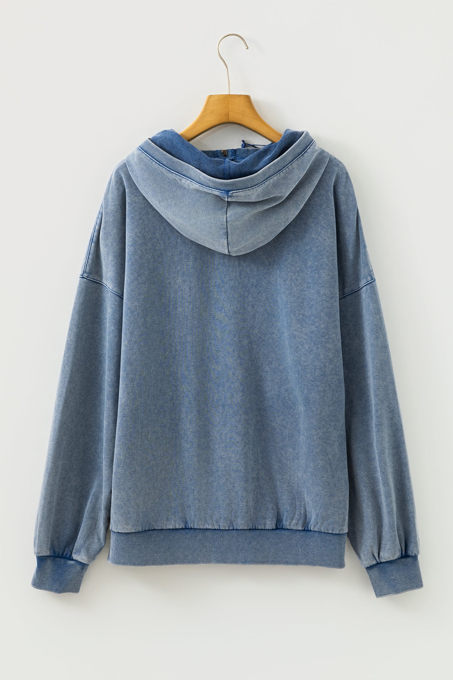 Суичър с качулка