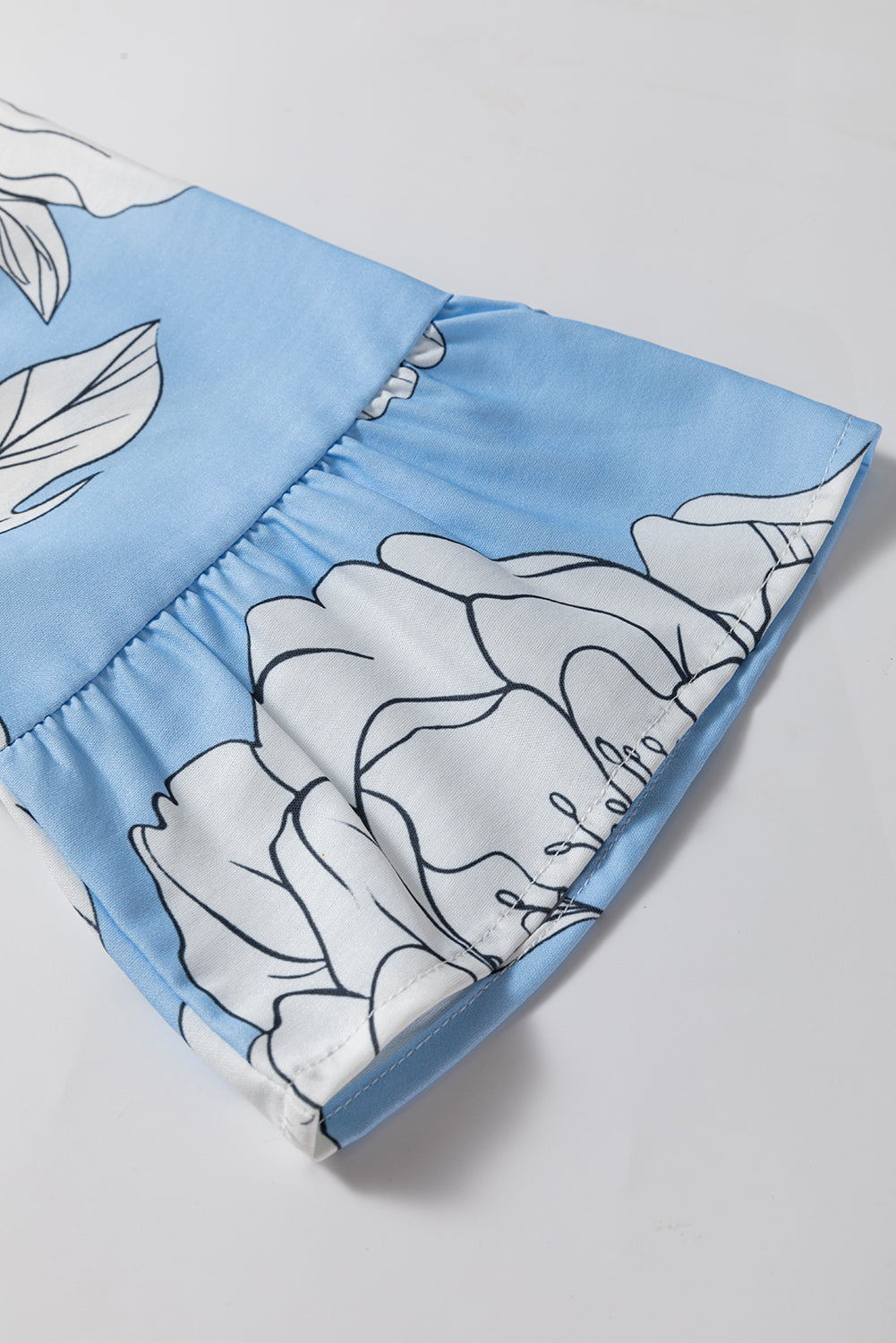 Long dress with floral print 