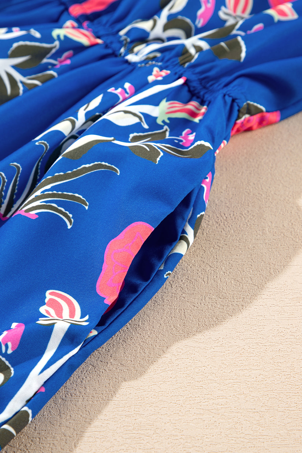 Long dress with floral print 