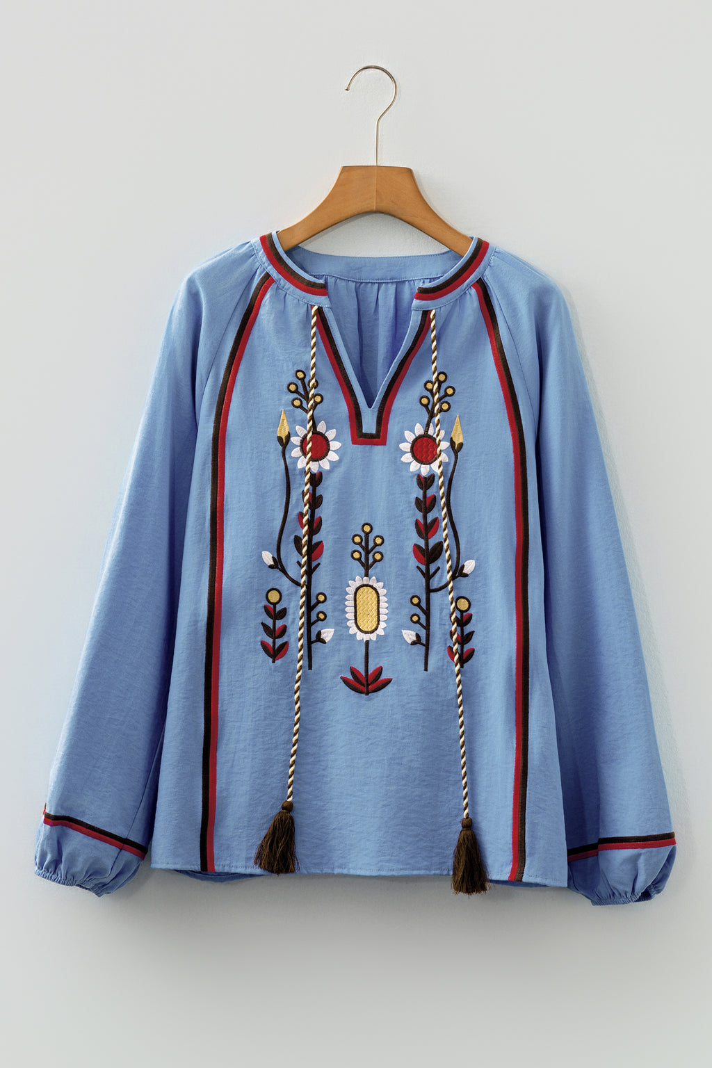 Блуза с бродерия