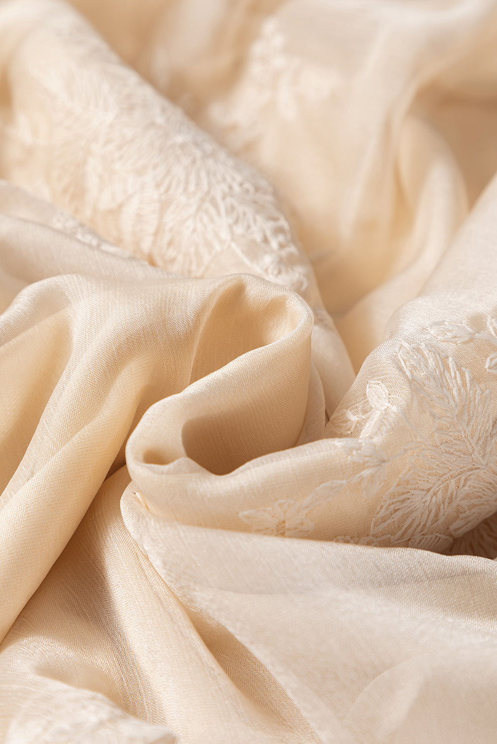 Дълга пола с бродерия