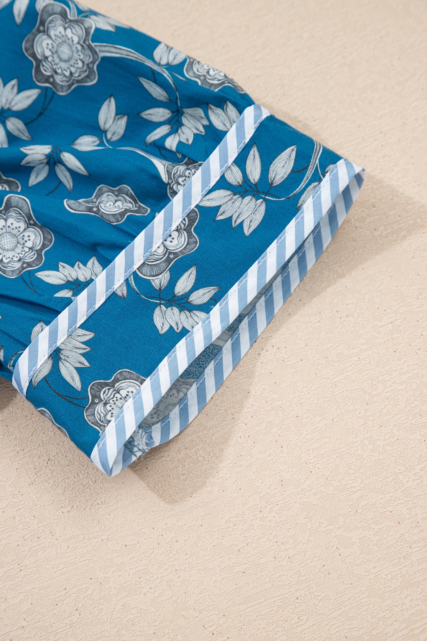 Памучна рокля с принт на цветя