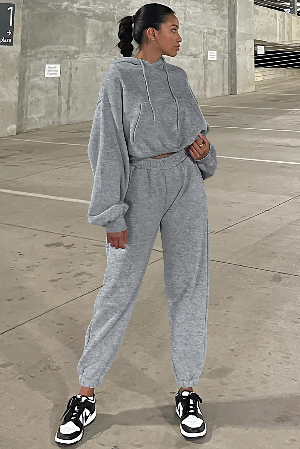Set - sweatshirt and pants 