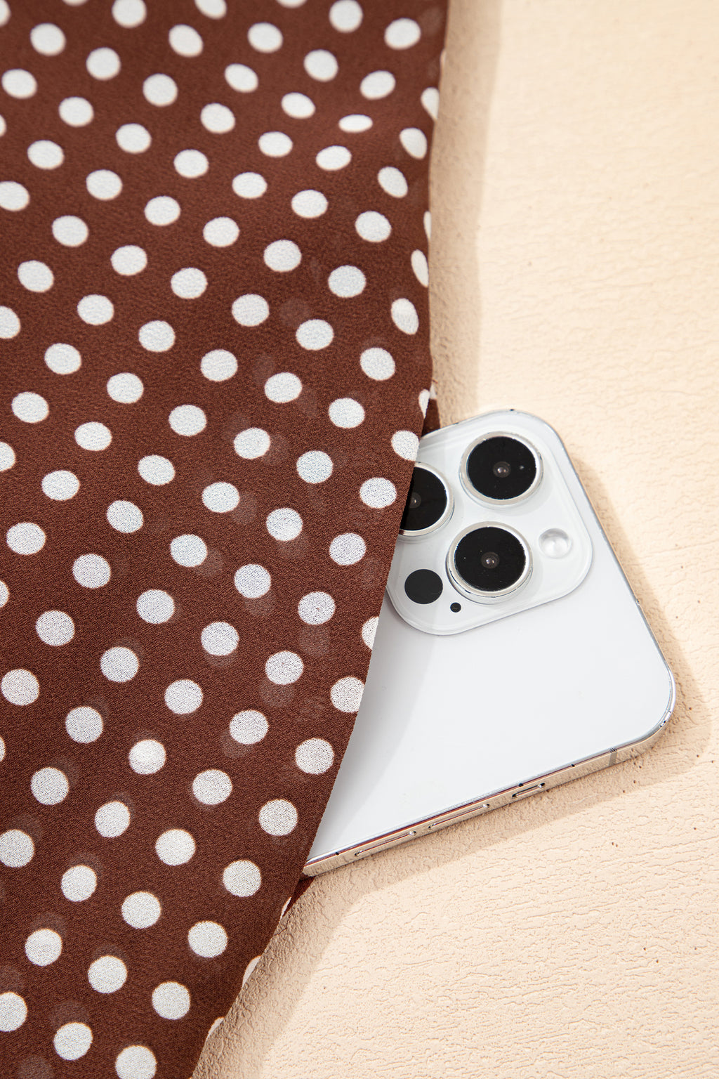 Дълга рокля с принт на точки