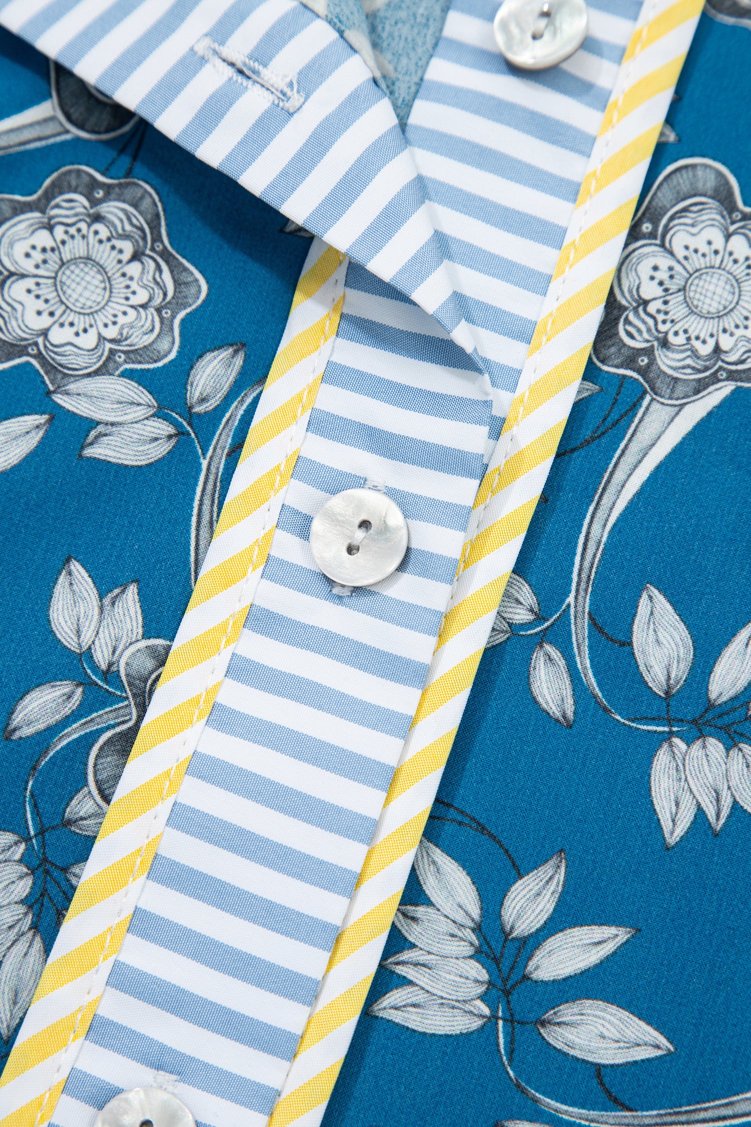 Памучна рокля с принт на цветя