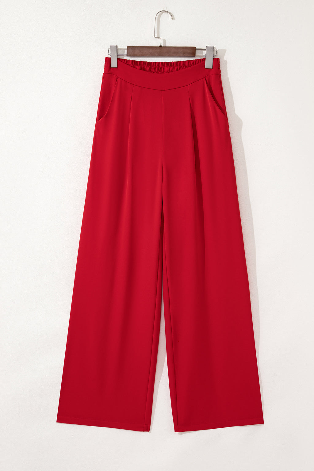 High-waisted trousers 