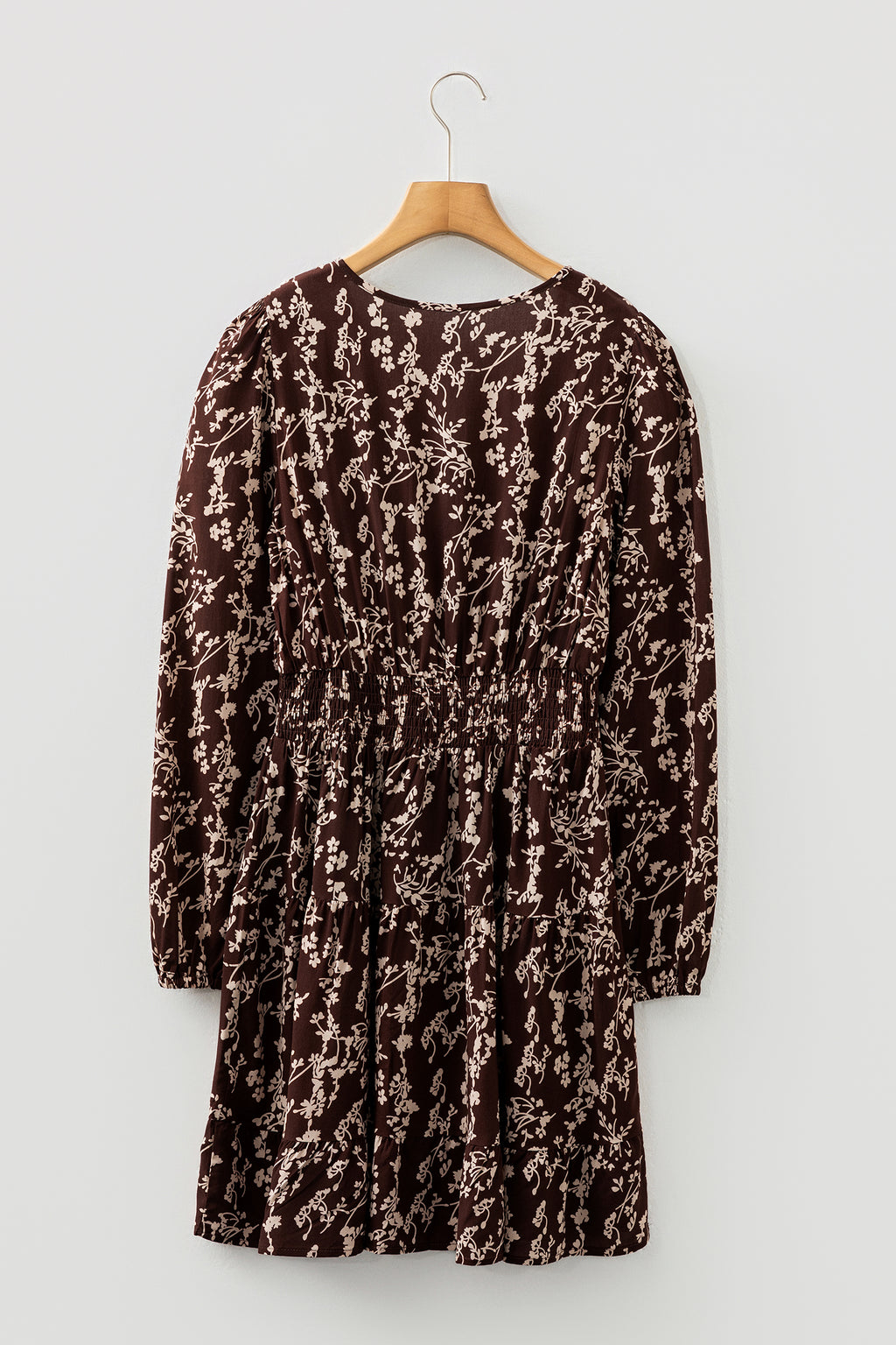 цял изглед на роклята без модел