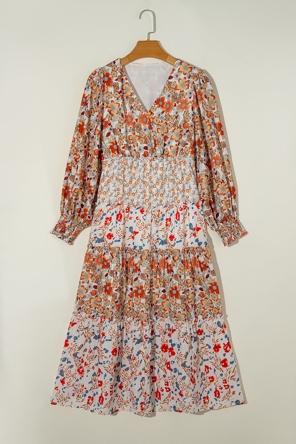 Long dress with floral print 