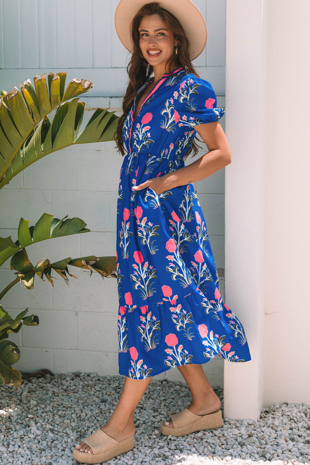 Long dress with floral print 