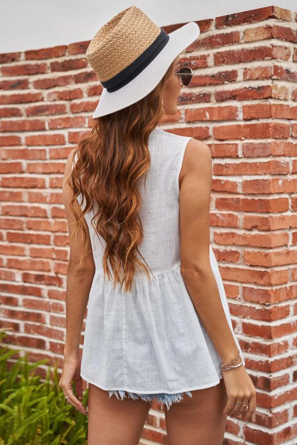 Бял летен топ от памук, без ръкави