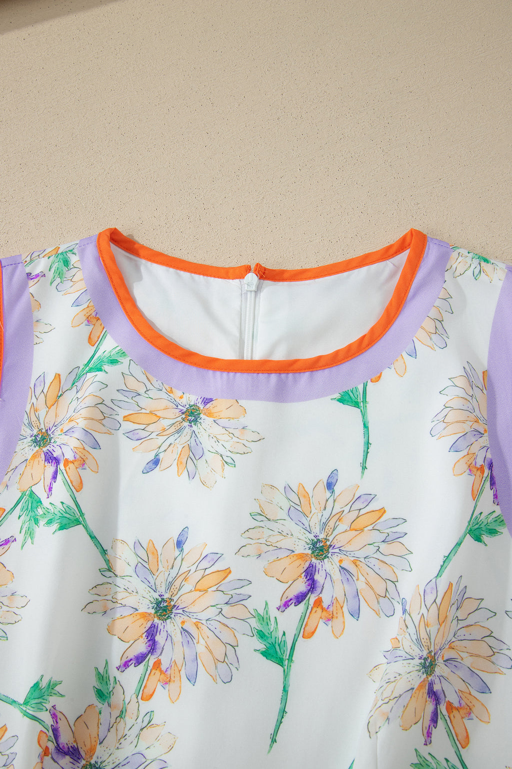 Floral print dress with belt