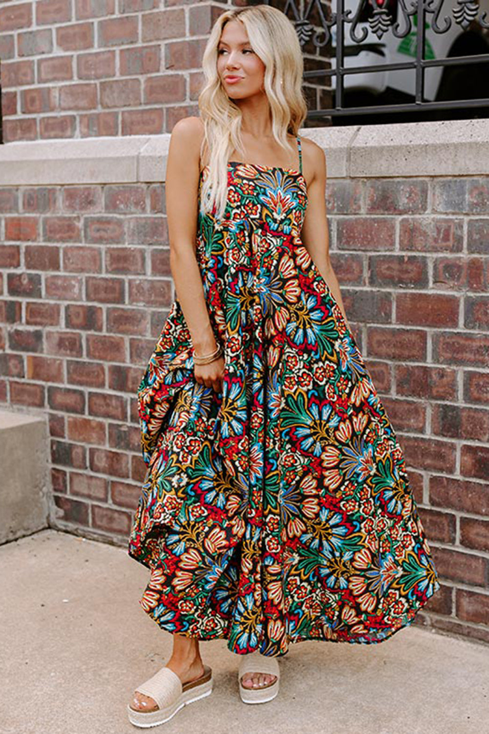 Long dress with floral print 