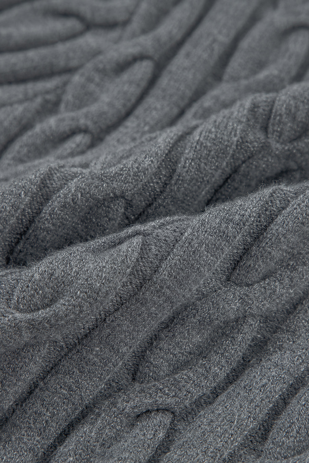 Sweater with contrasting details 