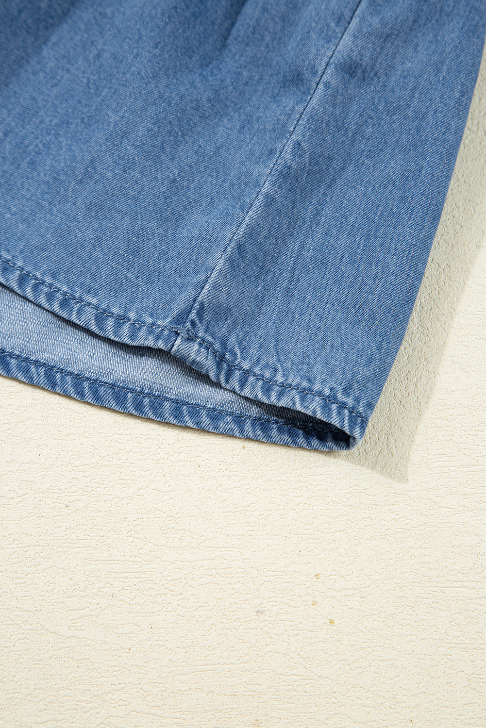 Долна част на дънковата блуза