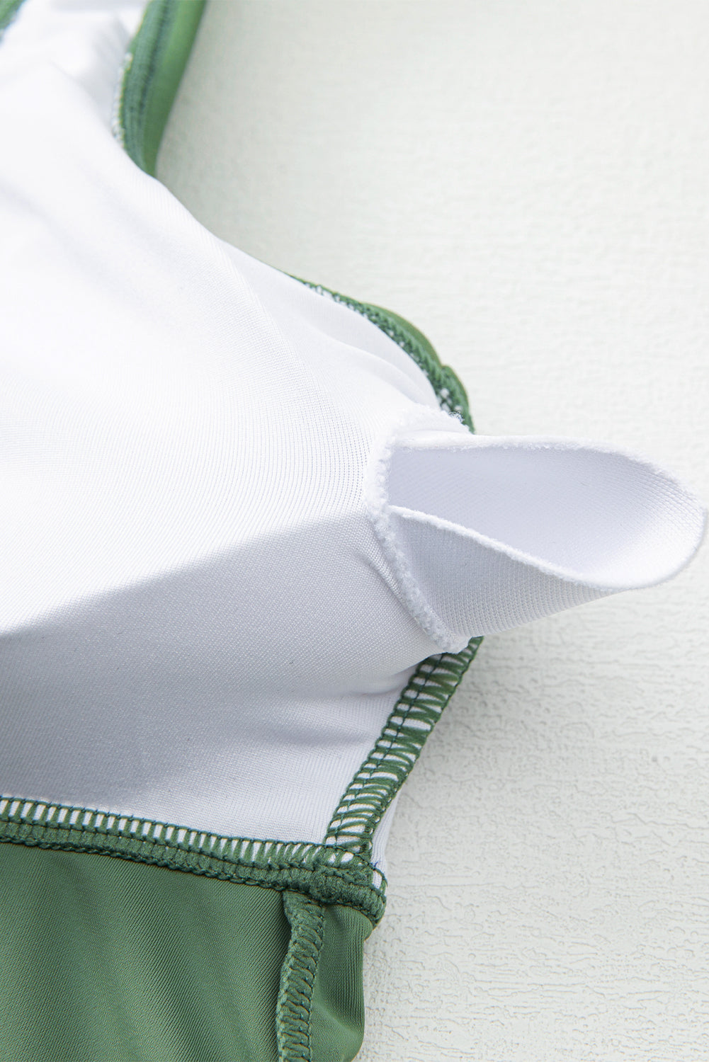 Бански комплект от две части